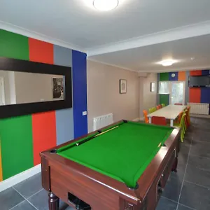  Hostel Oscar's